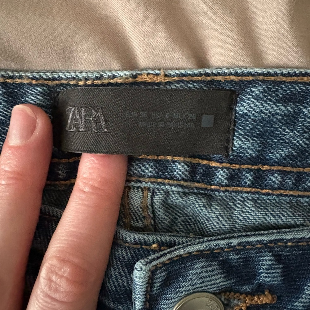 Zara Low Rise Blue Jeans - Picture 6 of 8